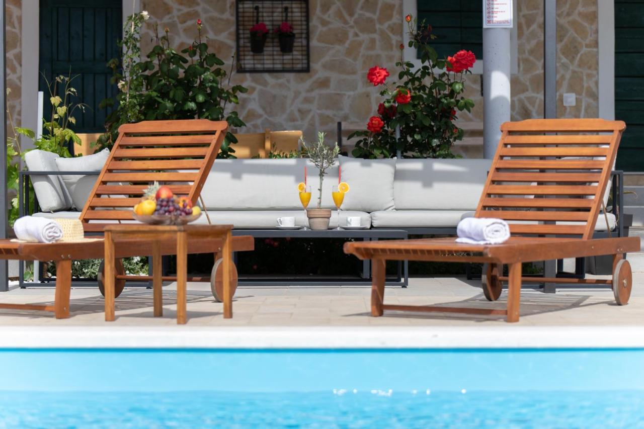 Villa Terra With Heated Pool Marina Exterior foto