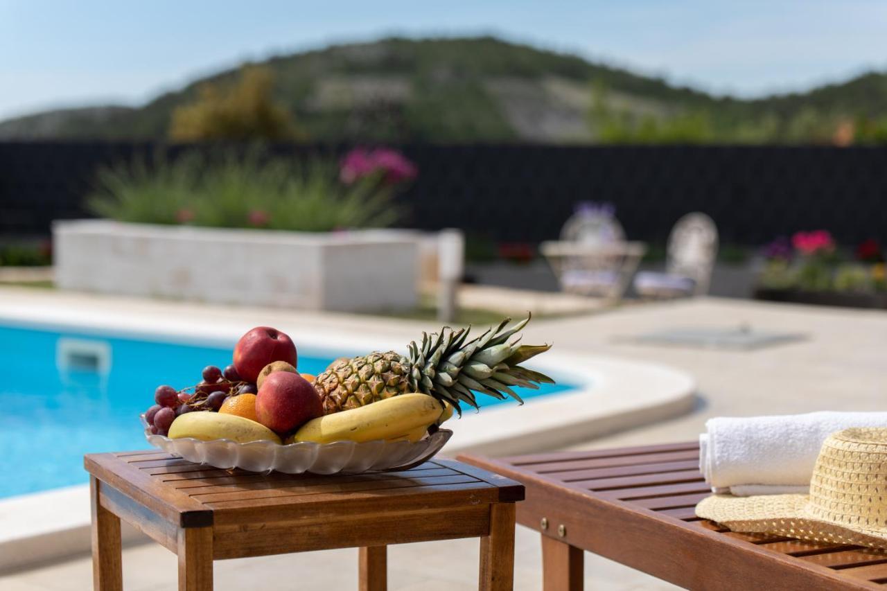 Villa Terra With Heated Pool Marina Exterior foto