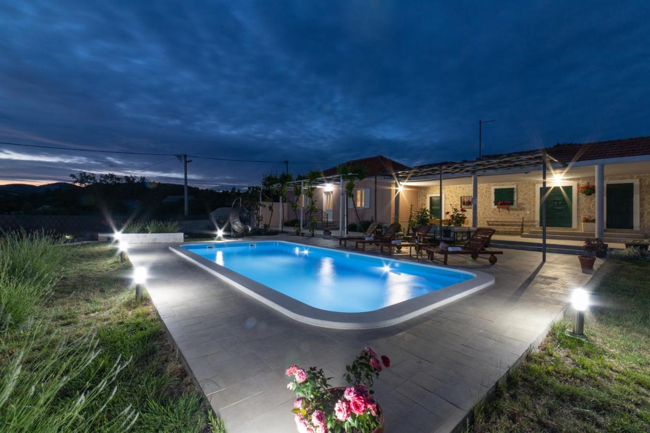Villa Terra With Heated Pool Marina Exterior foto