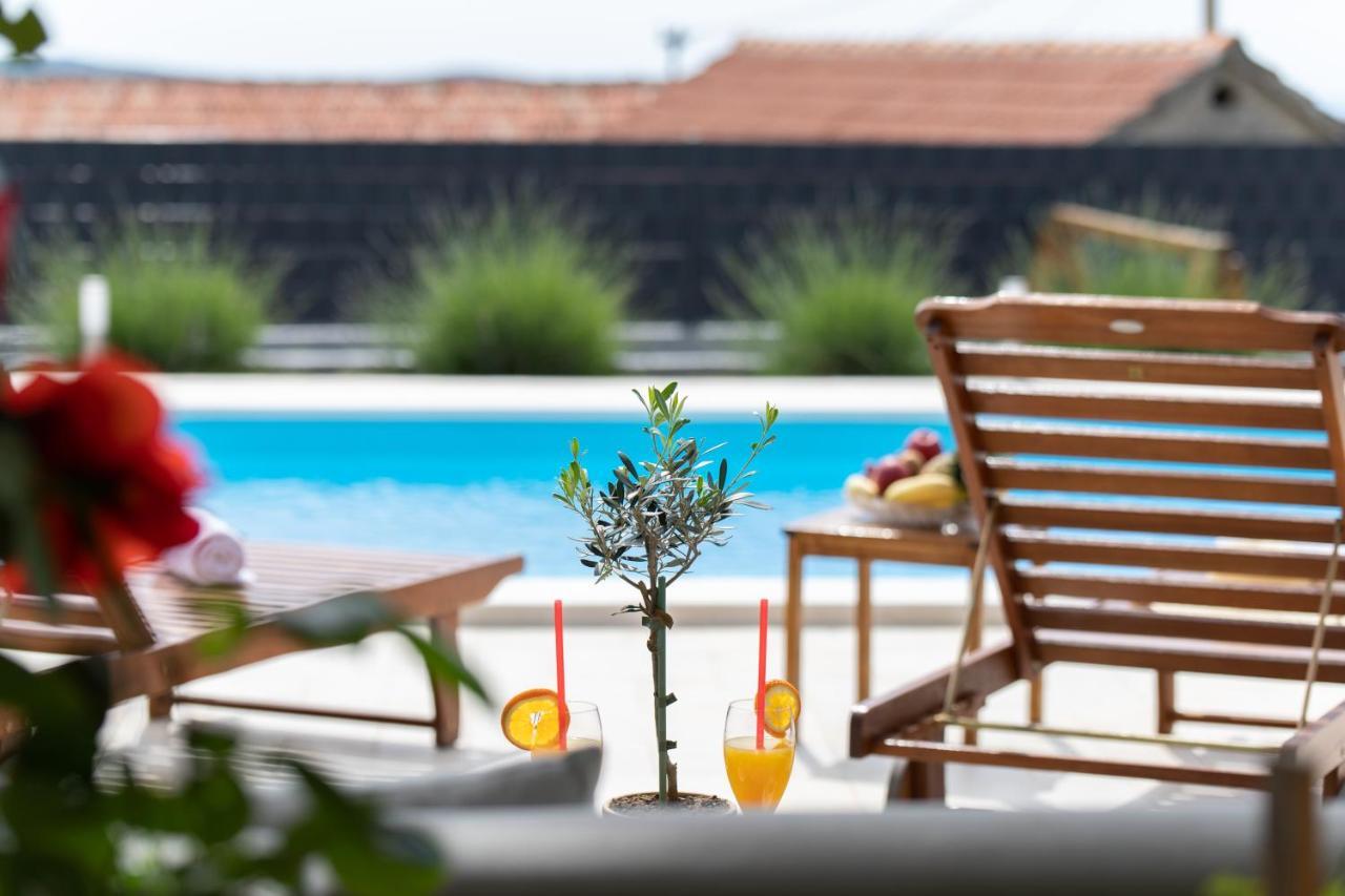 Villa Terra With Heated Pool Marina Exterior foto