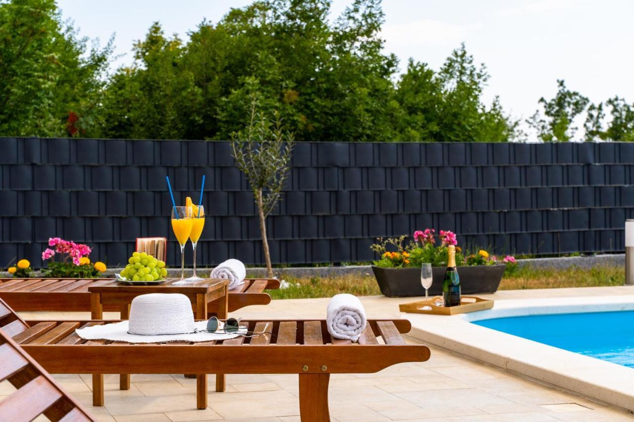Villa Terra With Heated Pool Marina Exterior foto